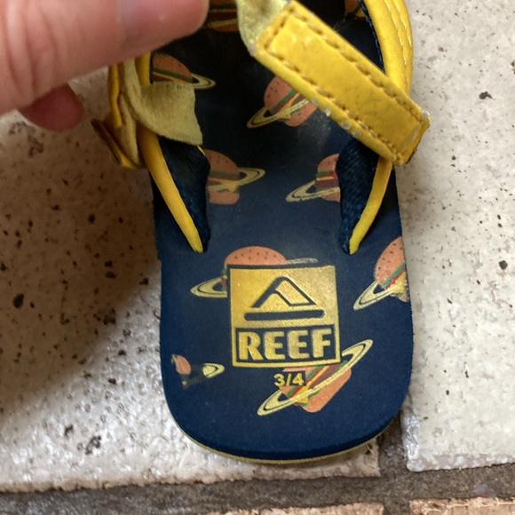 Reef flip flops, size 4/5 - Picture 2 of 6